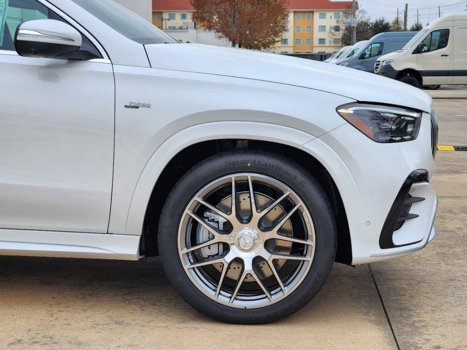 2025 Mercedes-Benz GLE Vehicle Photo in HOUSTON, TX 77079