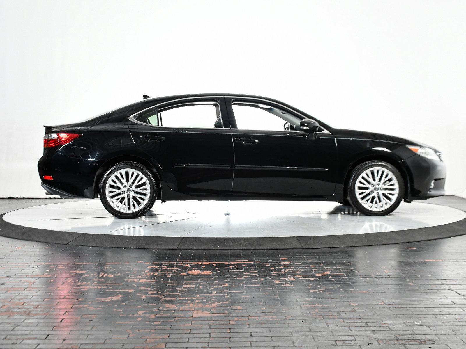 2013 Lexus ES 350 Vehicle Photo in DALLAS, TX 75235