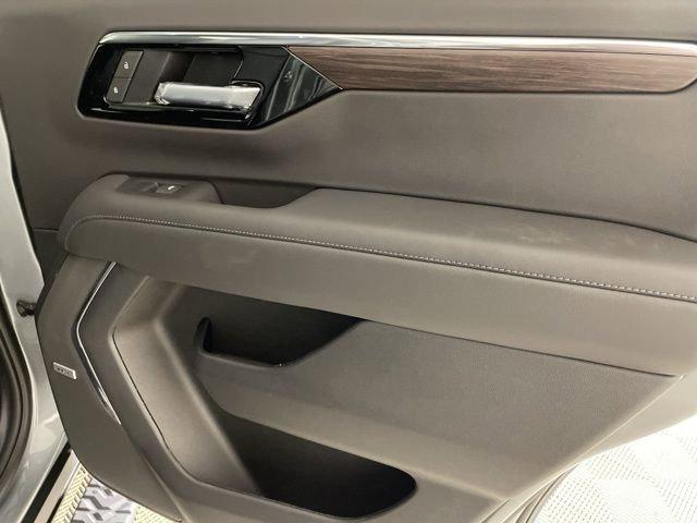 2025 Chevrolet Tahoe Vehicle Photo in PHOENIX, AZ 85014-3381