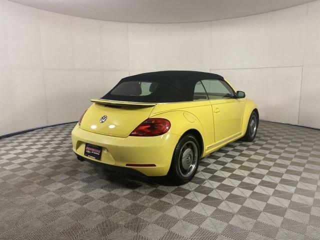 2013 Volkswagen Beetle Convertible Vehicle Photo in MEDINA, OH 44256-9001