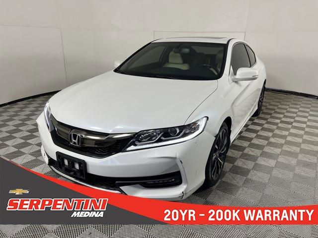 2017 Honda Accord Coupe Vehicle Photo in MEDINA, OH 44256-9001