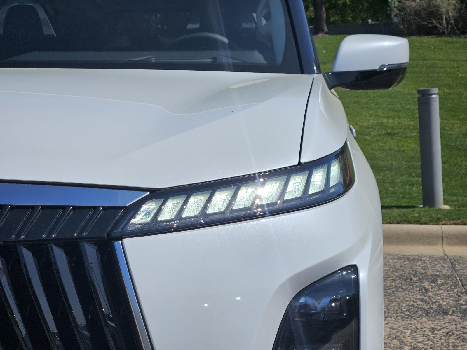2025 INFINITI QX80 Vehicle Photo in Fort Worth, TX 76132