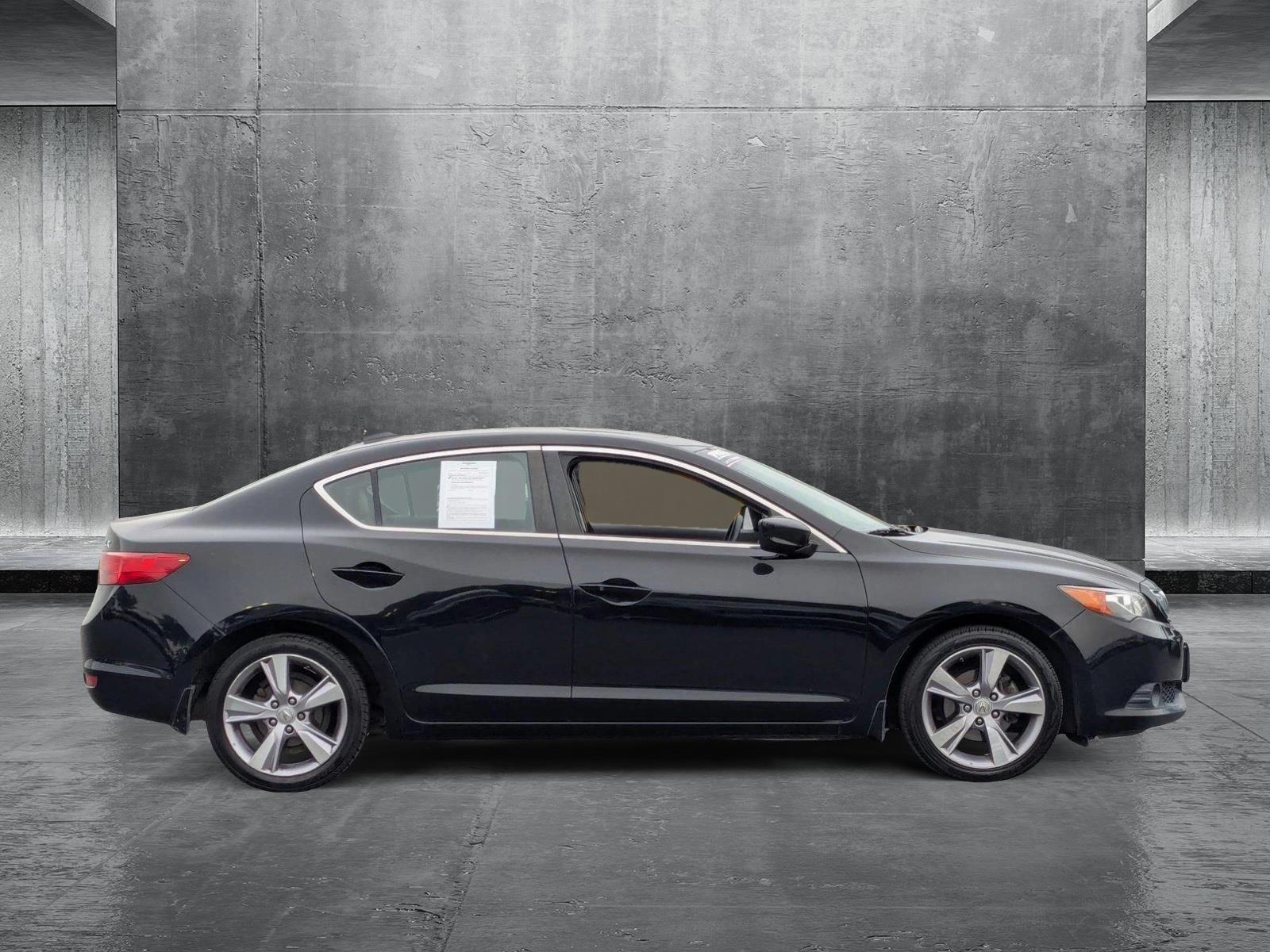 2013 Acura ILX Vehicle Photo in VALENCIA, CA 91355-1705