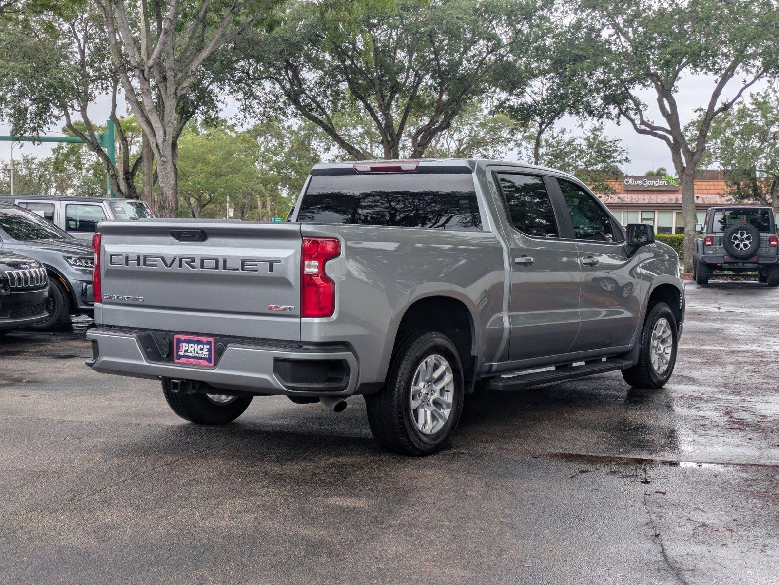 2024 Chevrolet Silverado 1500 Vehicle Photo in GREENACRES, FL 33463-3207