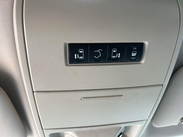 2015 Chrysler Town & Country Vehicle Photo in MEDINA, OH 44256-9631