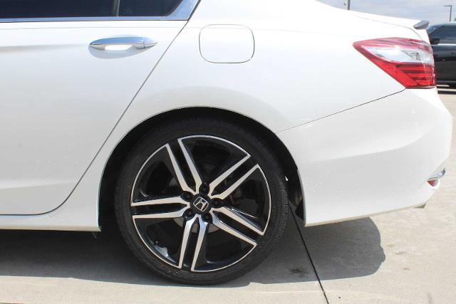2016 Honda Accord Sedan Vehicle Photo in HOUSTON, TX 77090