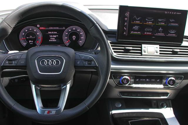 2024 Audi Q5 Vehicle Photo in SUGAR LAND, TX 77478