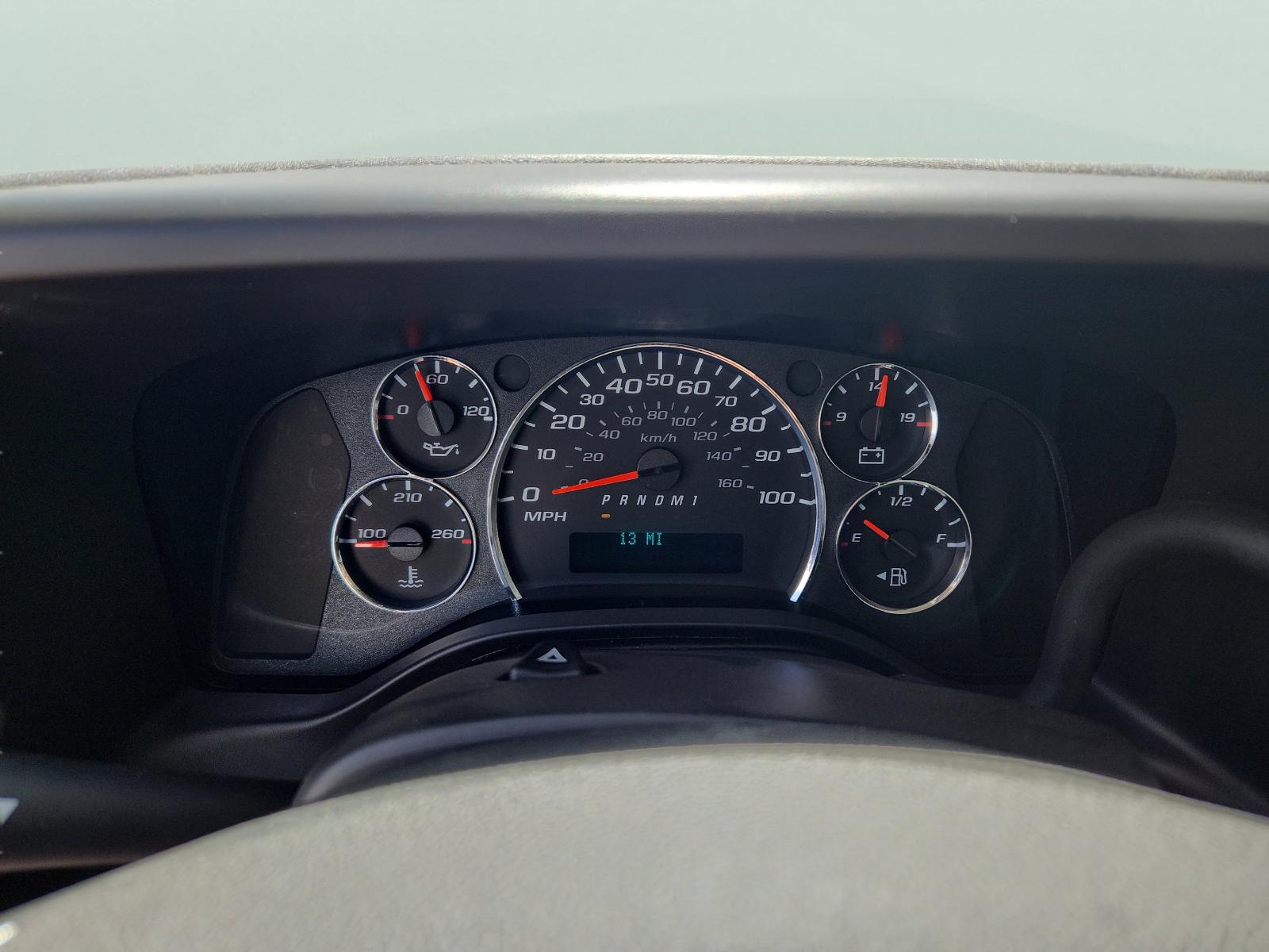 2025 Chevrolet Express Cutaway 3500 Vehicle Photo in GEORGETOWN, TX 78626-7508