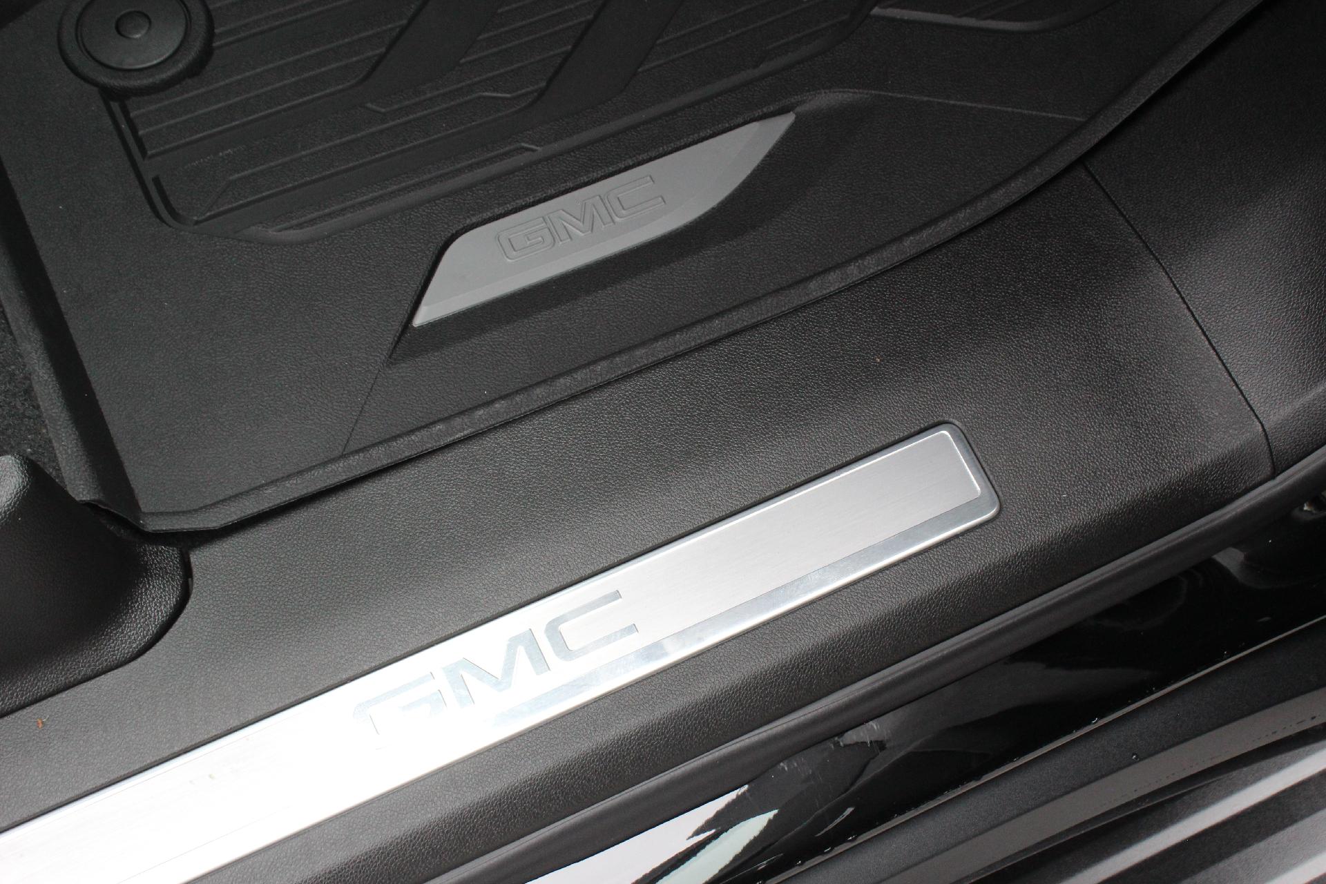 2025 GMC Yukon Vehicle Photo in AURORA, CO 80012-4011