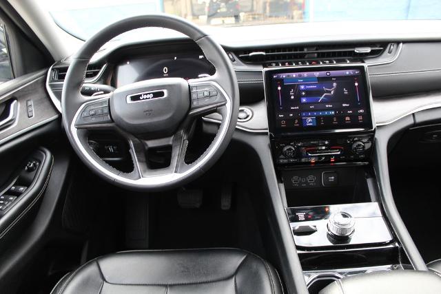 2023 Jeep Grand Cherokee L Vehicle Photo in Cedar Rapids, IA 52402