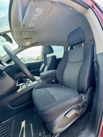2017 Nissan Pathfinder Vehicle Photo in Lees Summit, MO 64086