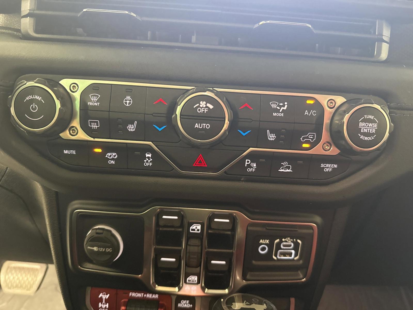 2024 Jeep Wrangler Vehicle Photo in Georgetown, TX 78626