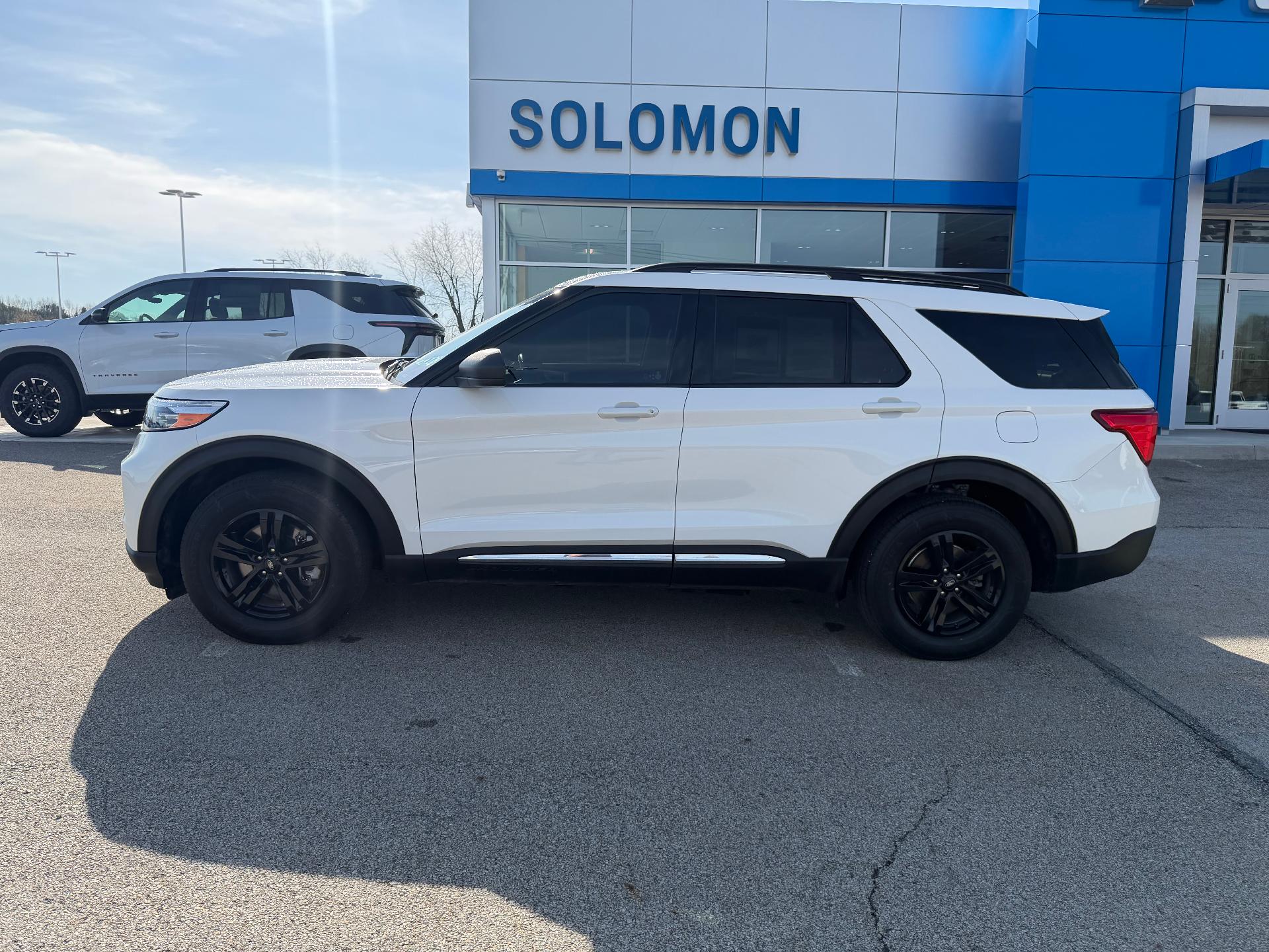 View vehicle photo 3