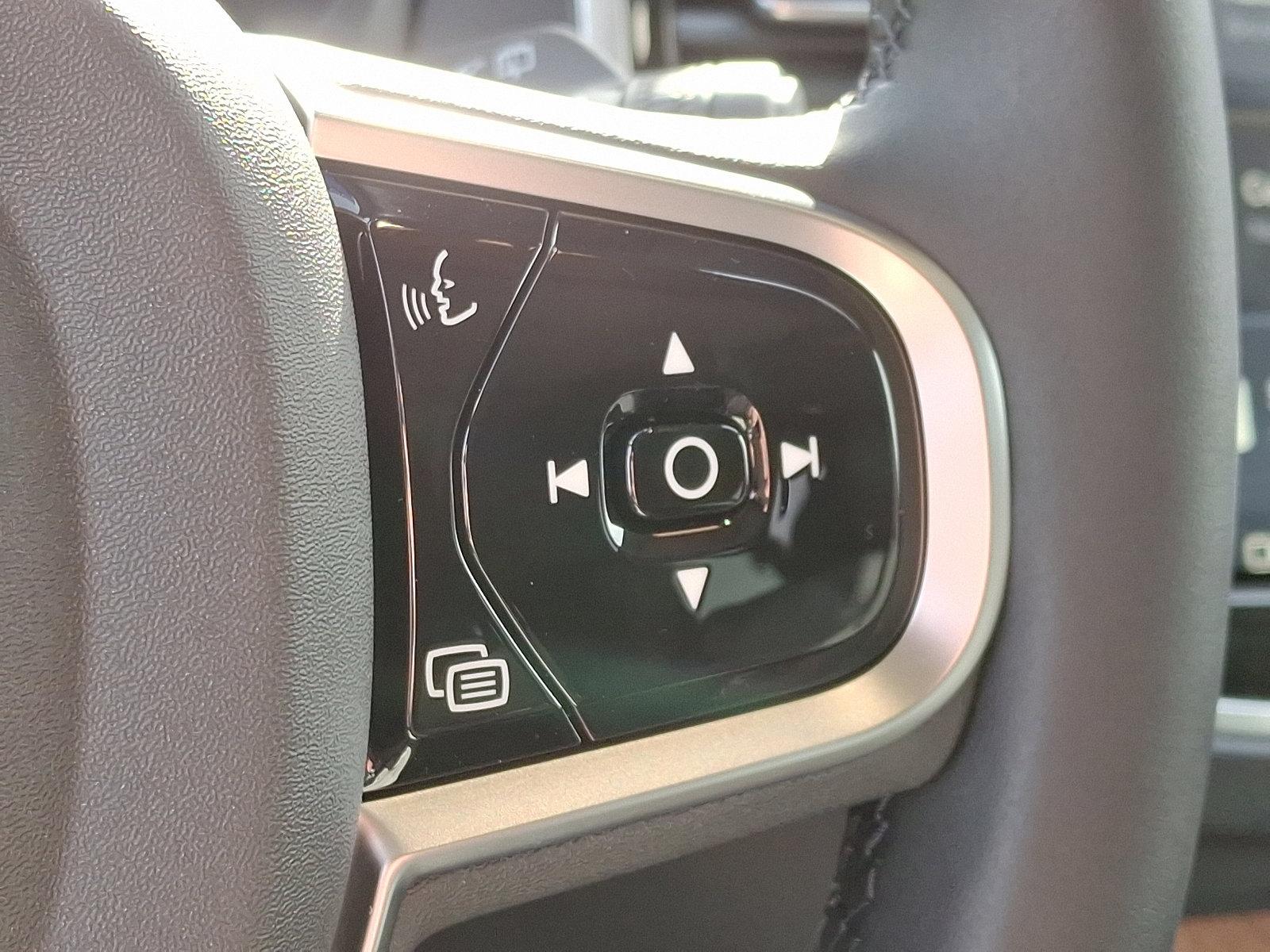 2025 Volvo XC90 Vehicle Photo in Trevose, PA 19053