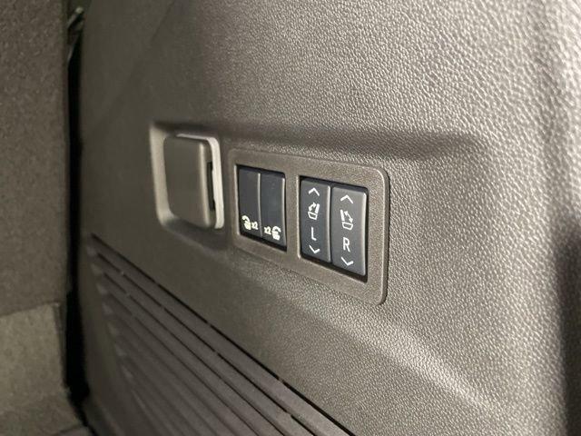 2025 Chevrolet Tahoe Vehicle Photo in PHOENIX, AZ 85014-3381