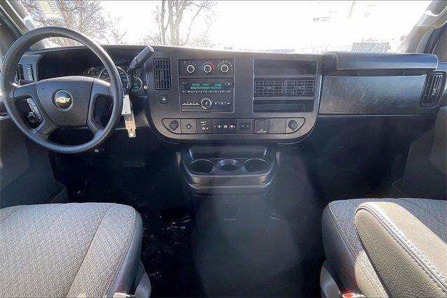 2022 Chevrolet Express Passenger Vehicle Photo in INDEPENDENCE, MO 64055-1314