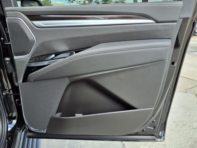 2025 Cadillac Escalade ESV Vehicle Photo in TAMPA, FL 33612-3404