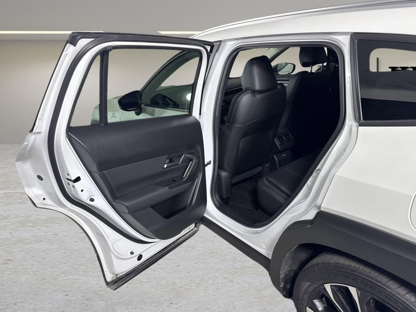 2024 Mazda CX-50 Vehicle Photo in GEORGETOWN, TX 78626-7508