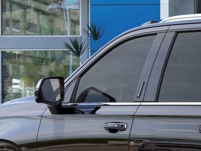 2025 Chevrolet Suburban Vehicle Photo in LA MESA, CA 91942-8211