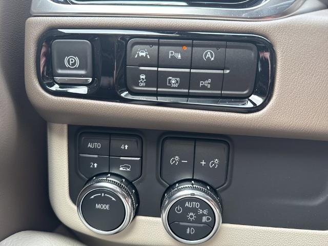 2025 GMC Yukon Vehicle Photo in MARION, NC 28752-6372