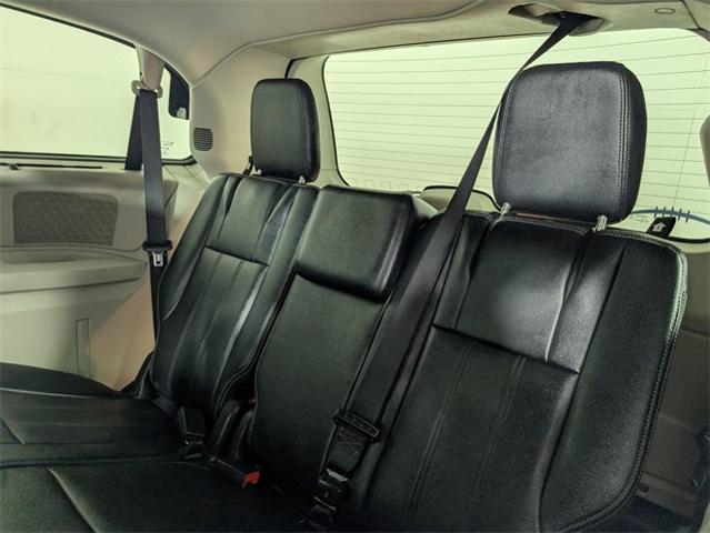2015 Chrysler Town & Country Vehicle Photo in ENGLEWOOD, CO 80113-6708