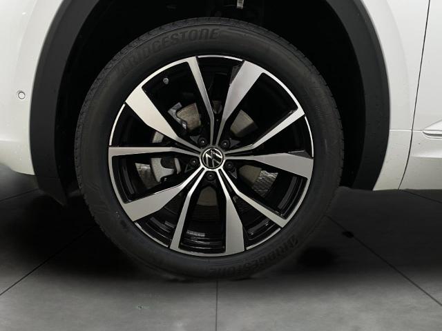2025 Volkswagen Atlas Vehicle Photo in Appleton, WI 54913