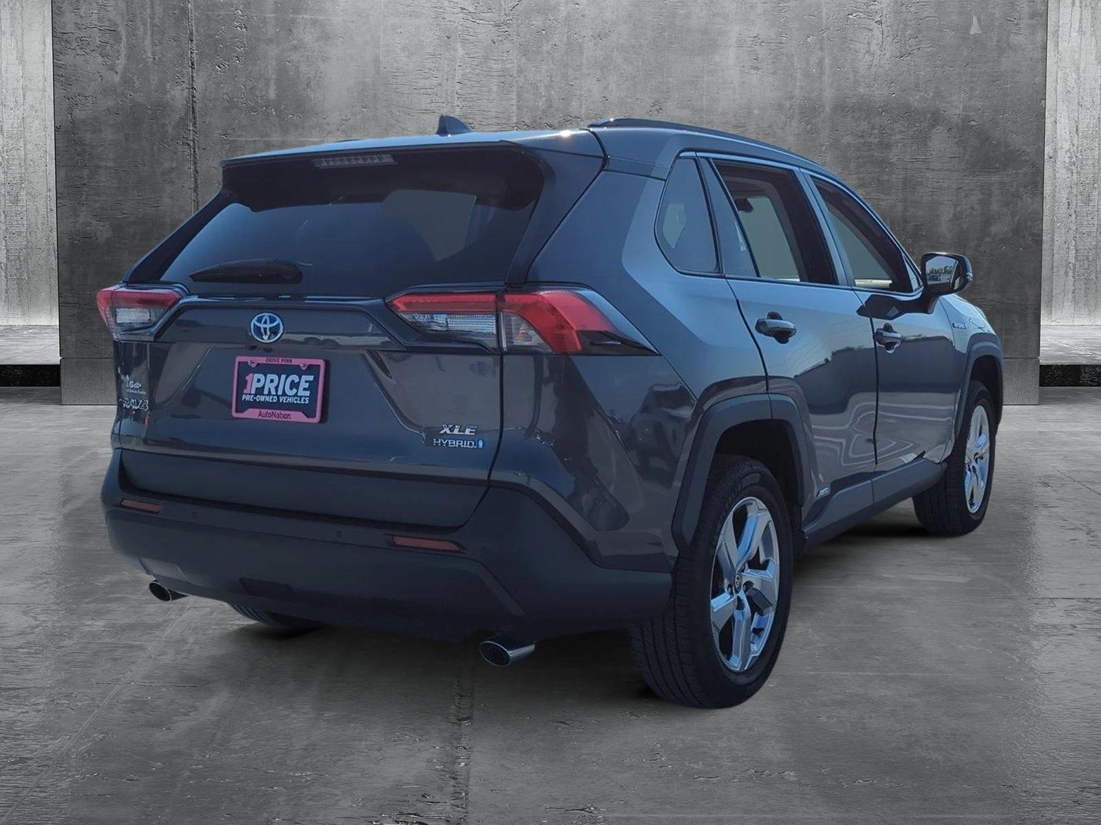 2021 Toyota RAV4 Vehicle Photo in Ft. Myers, FL 33907