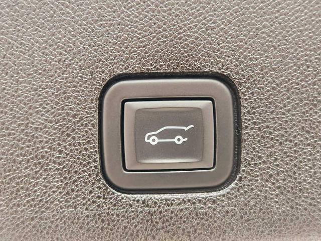 2024 Cadillac XT6 Vehicle Photo in Grapevine, TX 76051