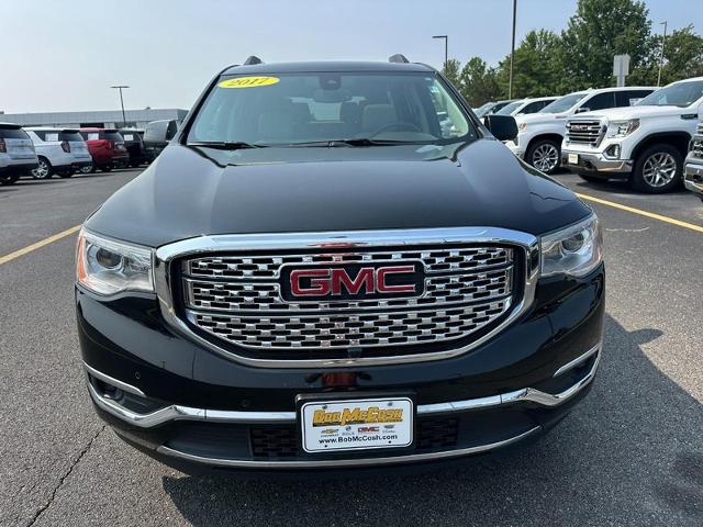 2017 GMC Acadia Vehicle Photo in COLUMBIA, MO 65203-3903
