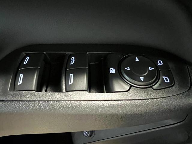 2022 Chevrolet Equinox Vehicle Photo in Roslyn, NY 11576