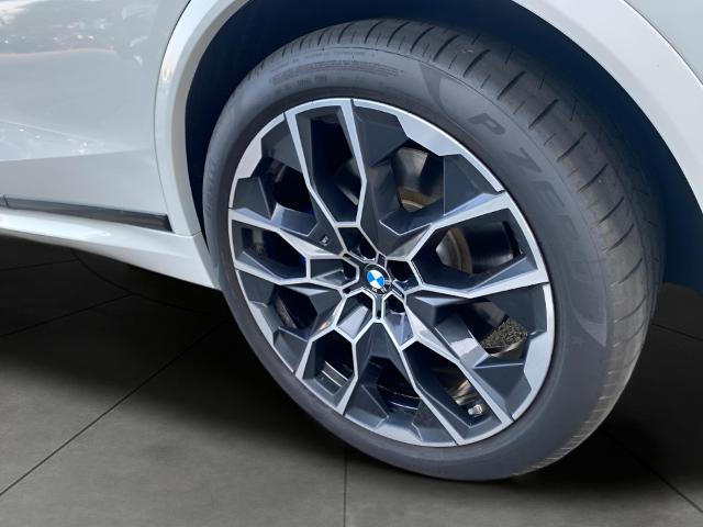 2024 BMW X7 Vehicle Photo in APPLETON, WI 54914-8833