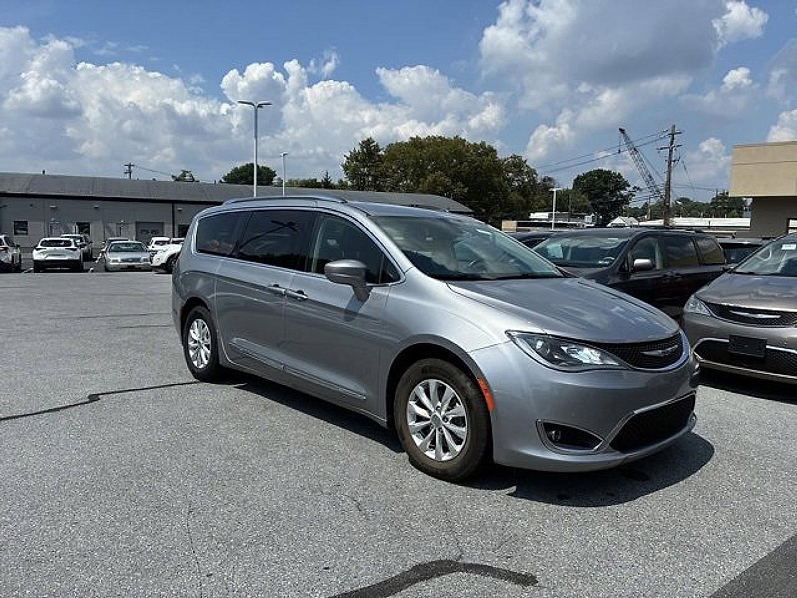 2019 Chrysler Pacifica Vehicle Photo in Harrisburg, PA 17111