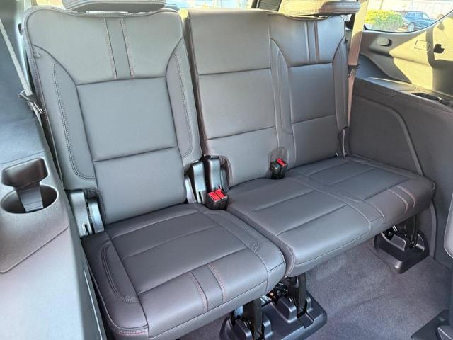 2025 Chevrolet Tahoe Vehicle Photo in COLUMBIA, MO 65203-3903