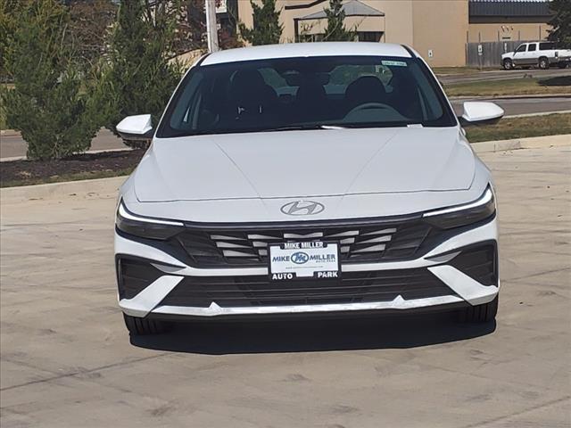 2024 Hyundai ELANTRA Vehicle Photo in Peoria, IL 61615