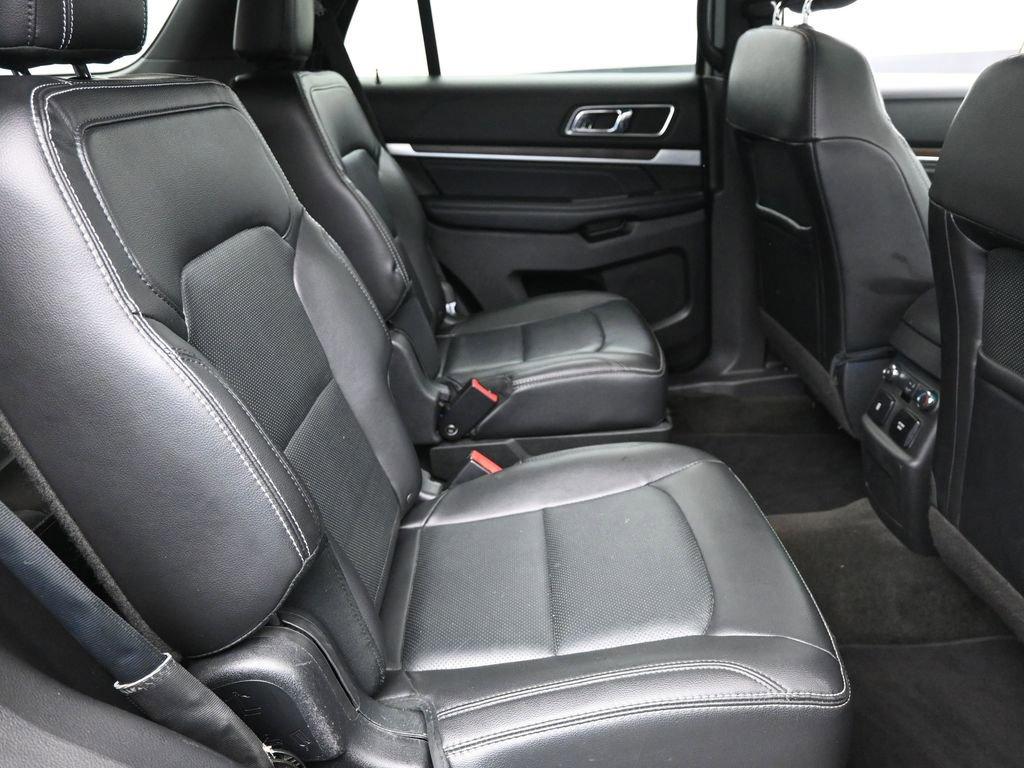 2017 Ford Explorer Vehicle Photo in Cedar Rapids, IA 52402