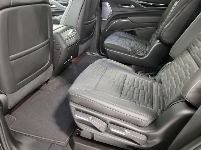 2024 Cadillac Escalade Vehicle Photo in NEENAH, WI 54956-2243