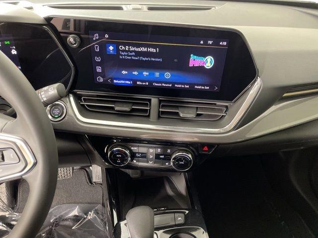 2025 Chevrolet Trax Vehicle Photo in PHOENIX, AZ 85014-3381