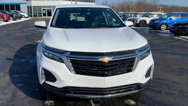 2022 Chevrolet Equinox Vehicle Photo in MOON TOWNSHIP, PA 15108-2571