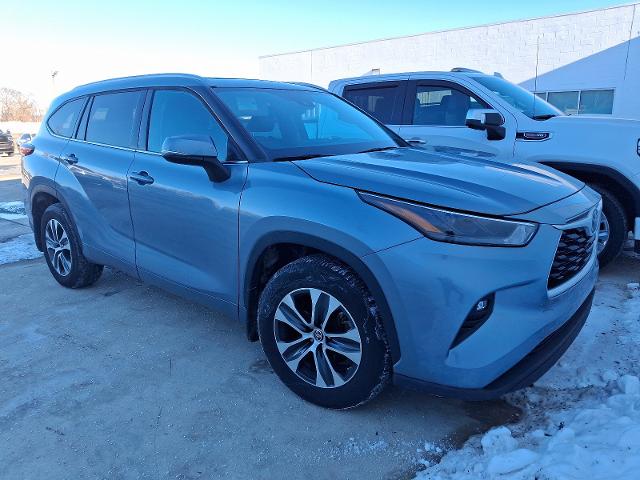 2022 Toyota Highlander Vehicle Photo in TREVOSE, PA 19053-4984