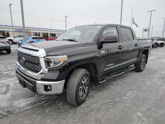 2018 Toyota Tundra 4WD Vehicle Photo in GREEN BAY, WI 54304-5303