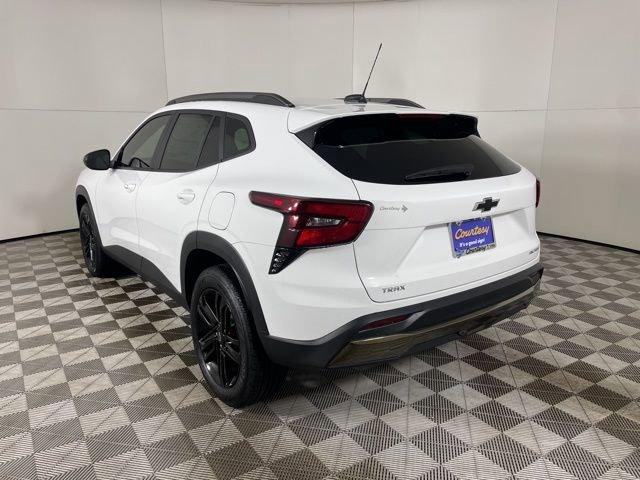 2025 Chevrolet Trax Vehicle Photo in PHOENIX, AZ 85014-3381