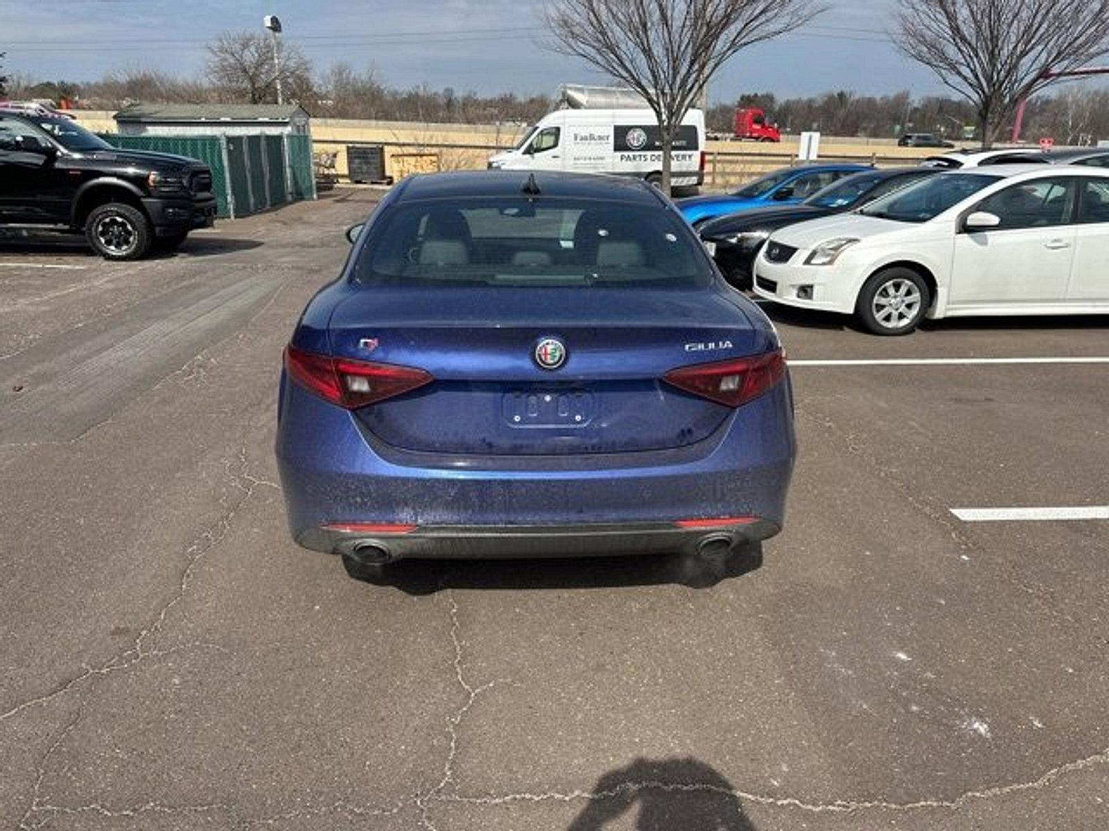 2022 Alfa Romeo Giulia Vehicle Photo in Willow Grove, PA 19090