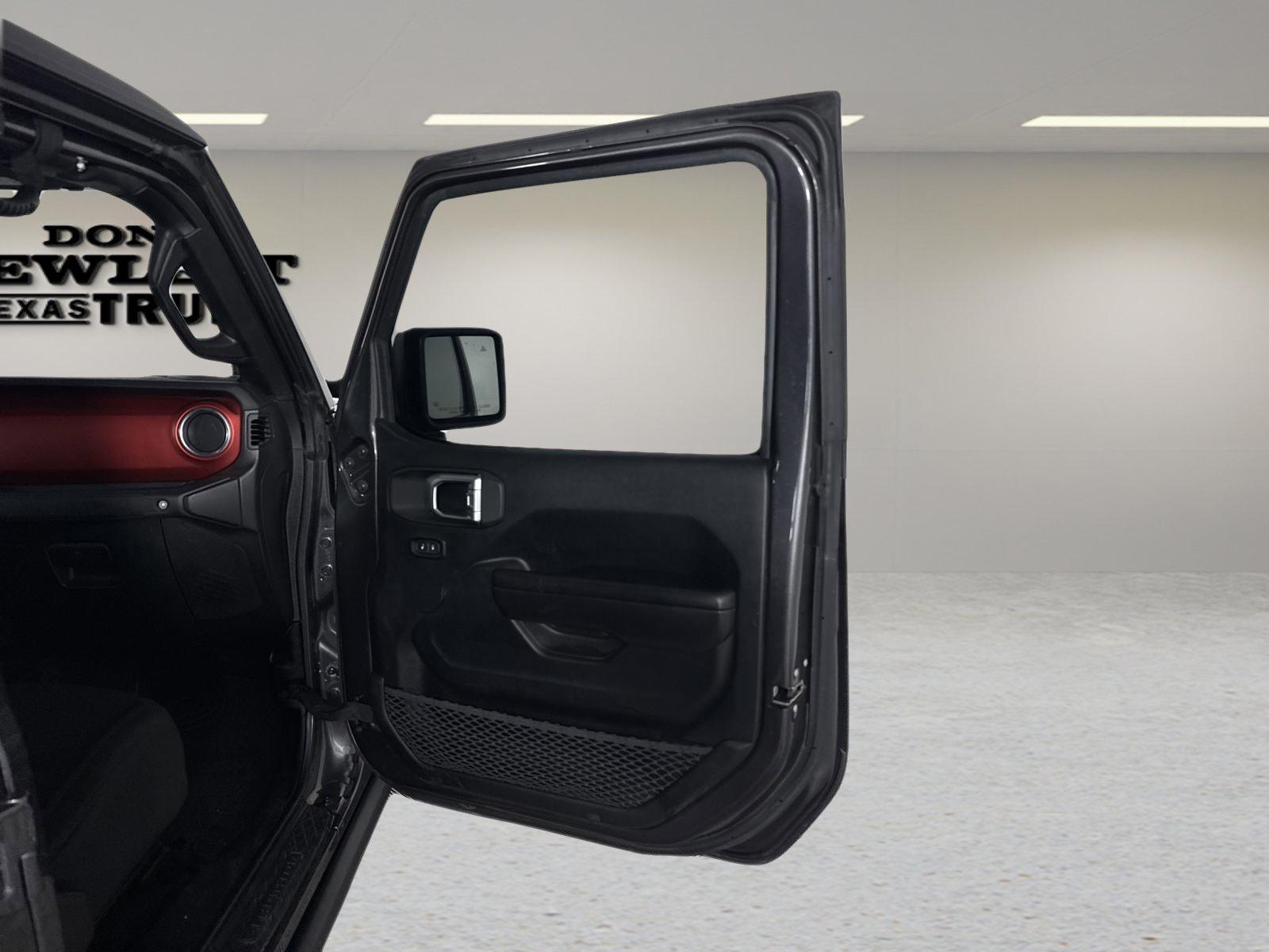2020 Jeep Gladiator Vehicle Photo in GEORGETOWN, TX 78626-7508