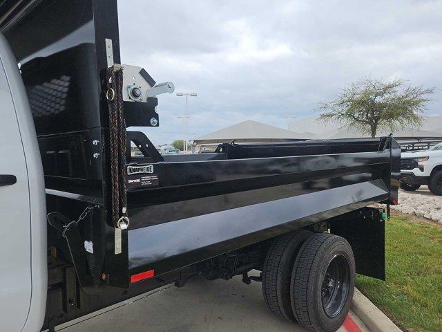 2023 Chevrolet Silverado Chassis Cab Vehicle Photo in SELMA, TX 78154-1460