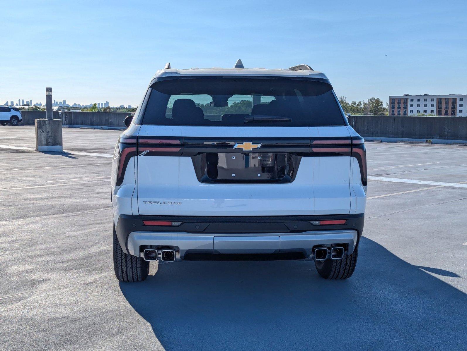 2025 Chevrolet Traverse Vehicle Photo in PEMBROKE PINES, FL 33024-6534