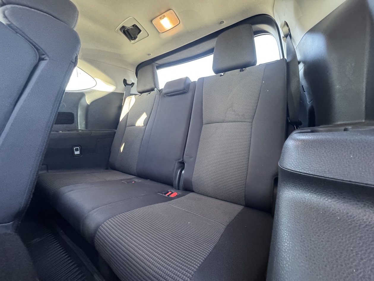2023 Toyota Highlander Vehicle Photo in BOONVILLE, IN 47601-9633