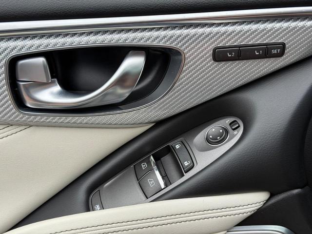 2018 INFINITI Q60 Vehicle Photo in COLUMBIA, MO 65203-3903