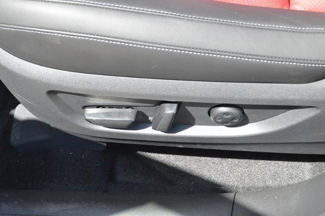 2025 INFINITI QX50 Vehicle Photo in Houston, TX 77090