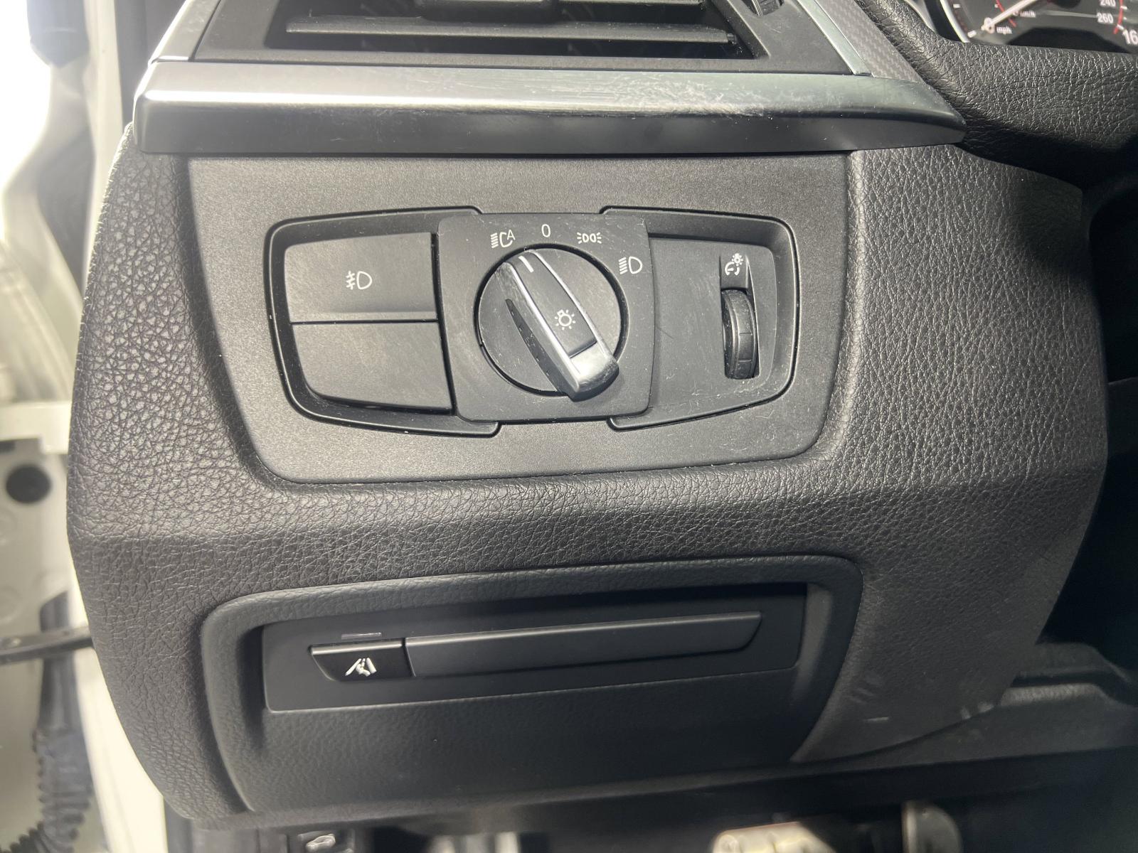 2018 BMW 3 Series Vehicle Photo in GEORGETOWN, TX 78626-7508