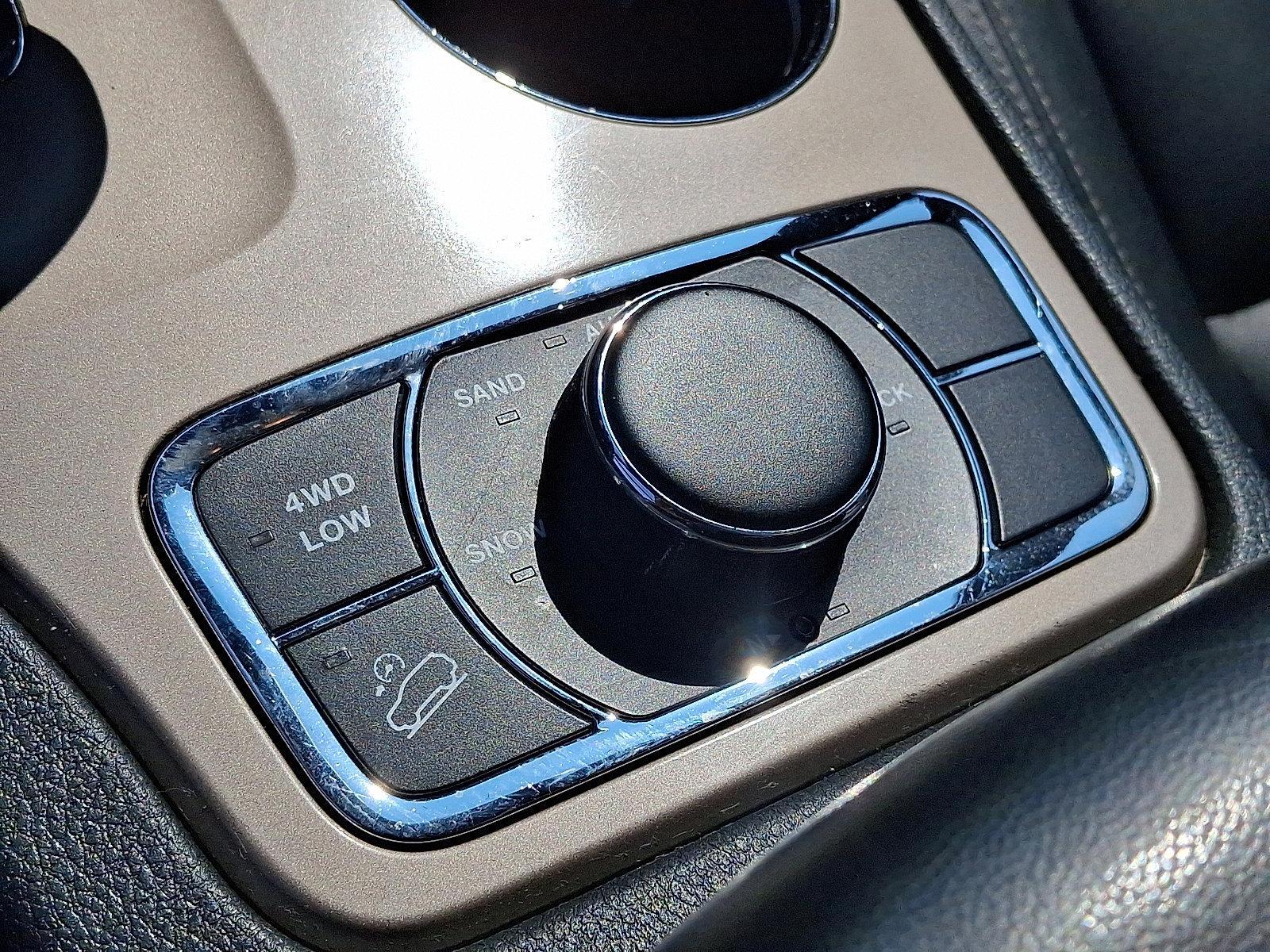 2015 Jeep Grand Cherokee Vehicle Photo in Trevose, PA 19053